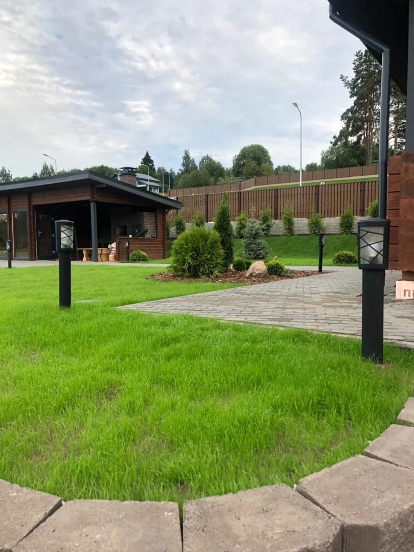 С озеленением