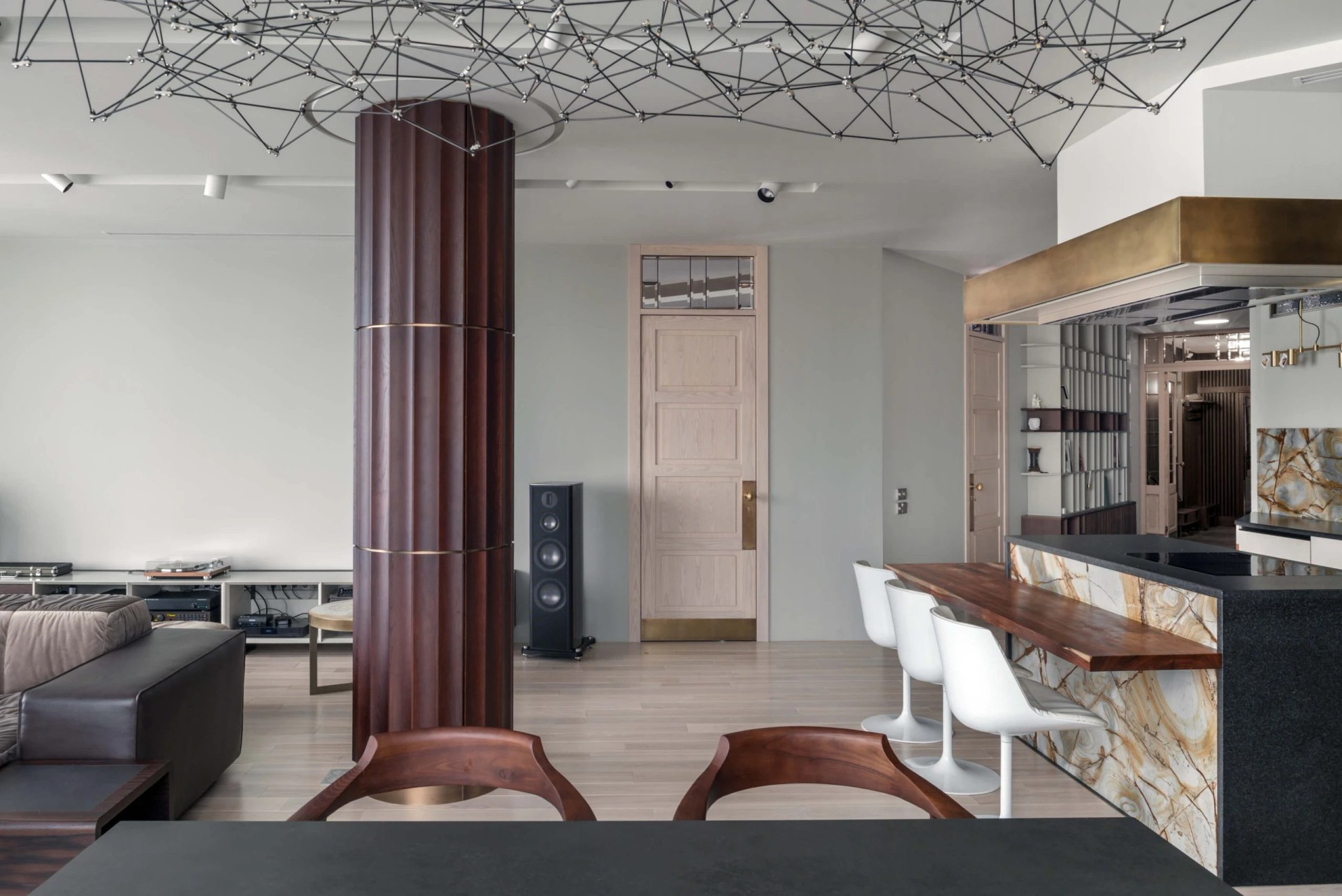 КВАРТИРА В ЖК «ЛЕОНТЬЕВСКИЙ МЫС»