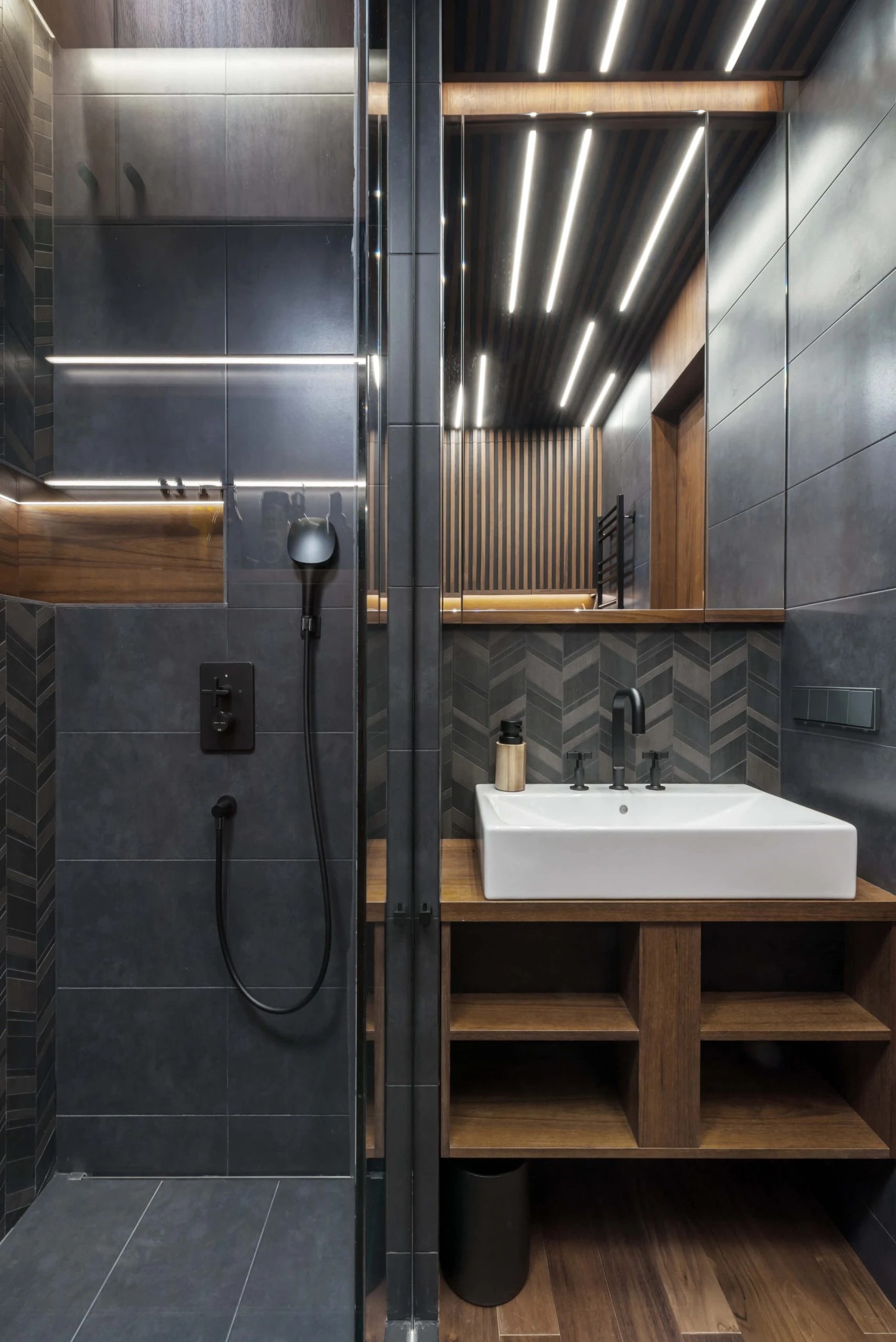 КВАРТИРА В ЖК «ЛЕОНТЬЕВСКИЙ МЫС»