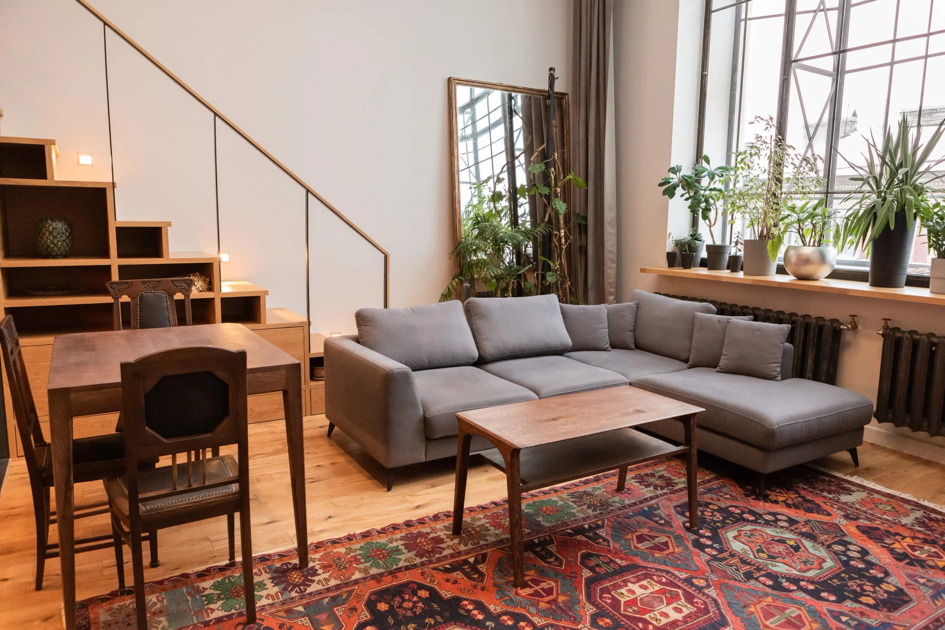 СТУДИЯ В ДОХОДНОМ ДОМЕ