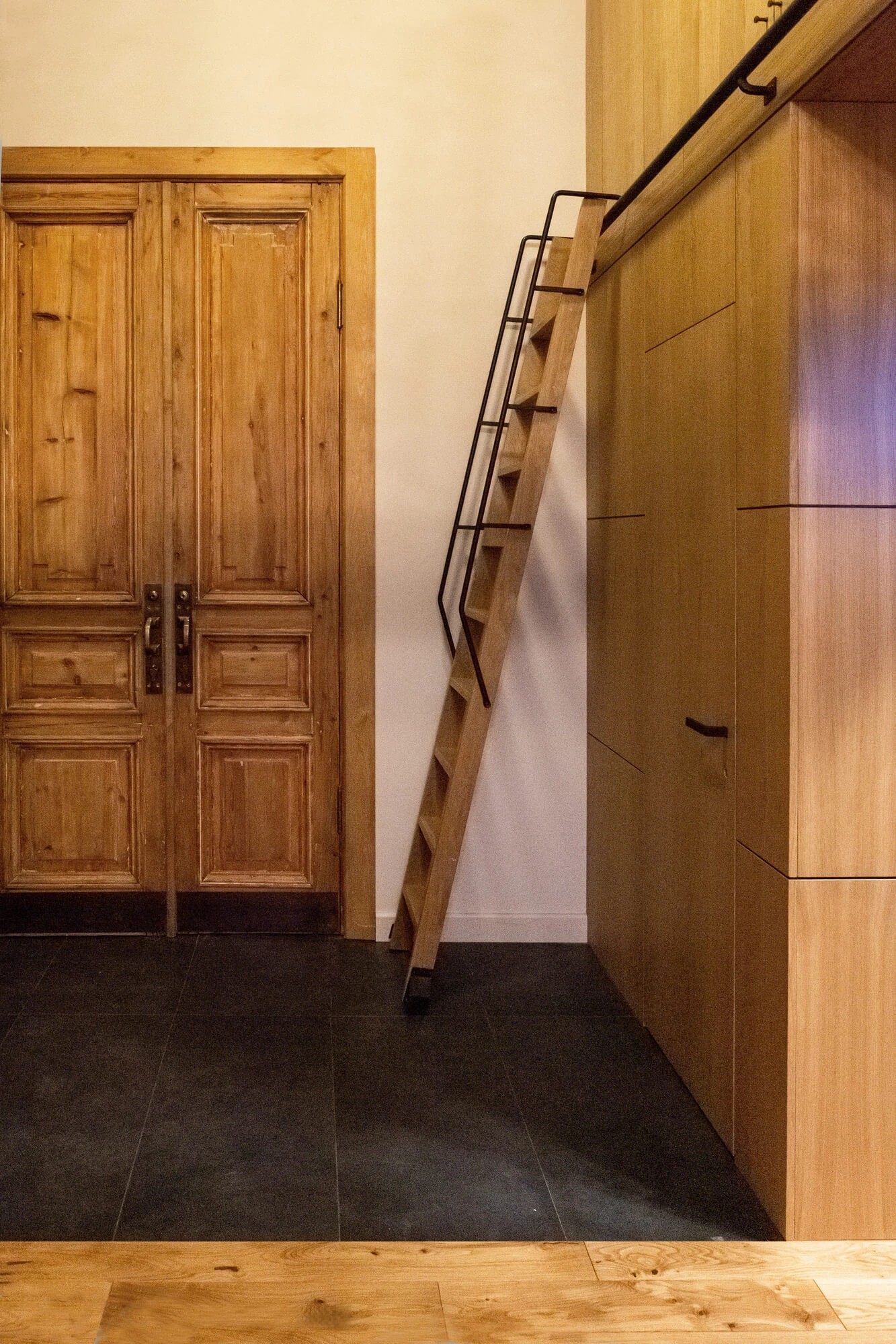 СТУДИЯ В ДОХОДНОМ ДОМЕ