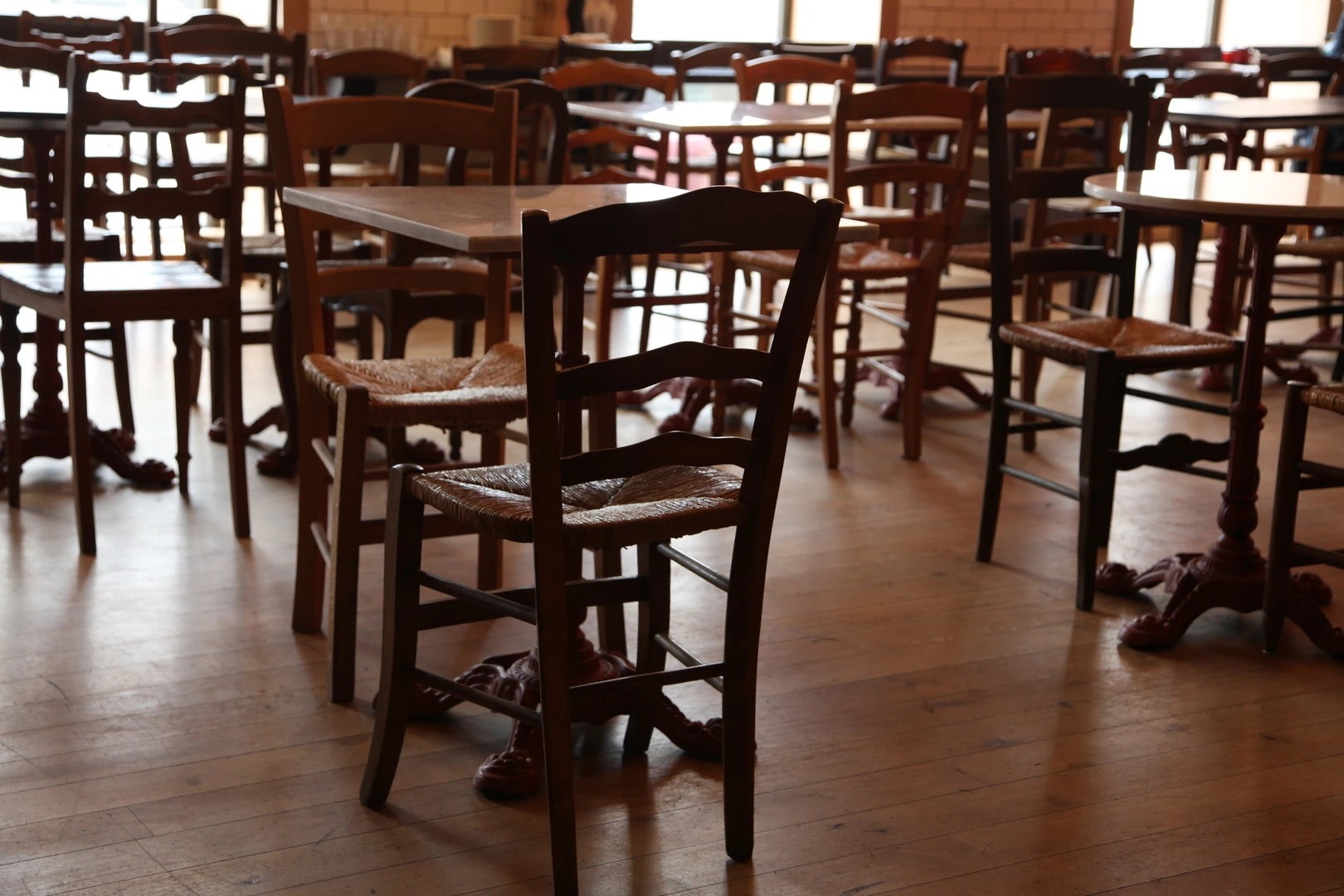 БИСТРО “LE MOUJIK"