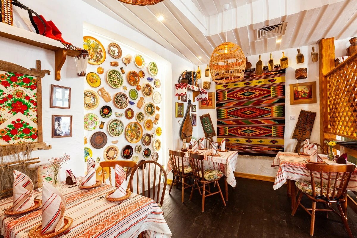Интерьер ресторана украинской кухни «Тарас Бульба»