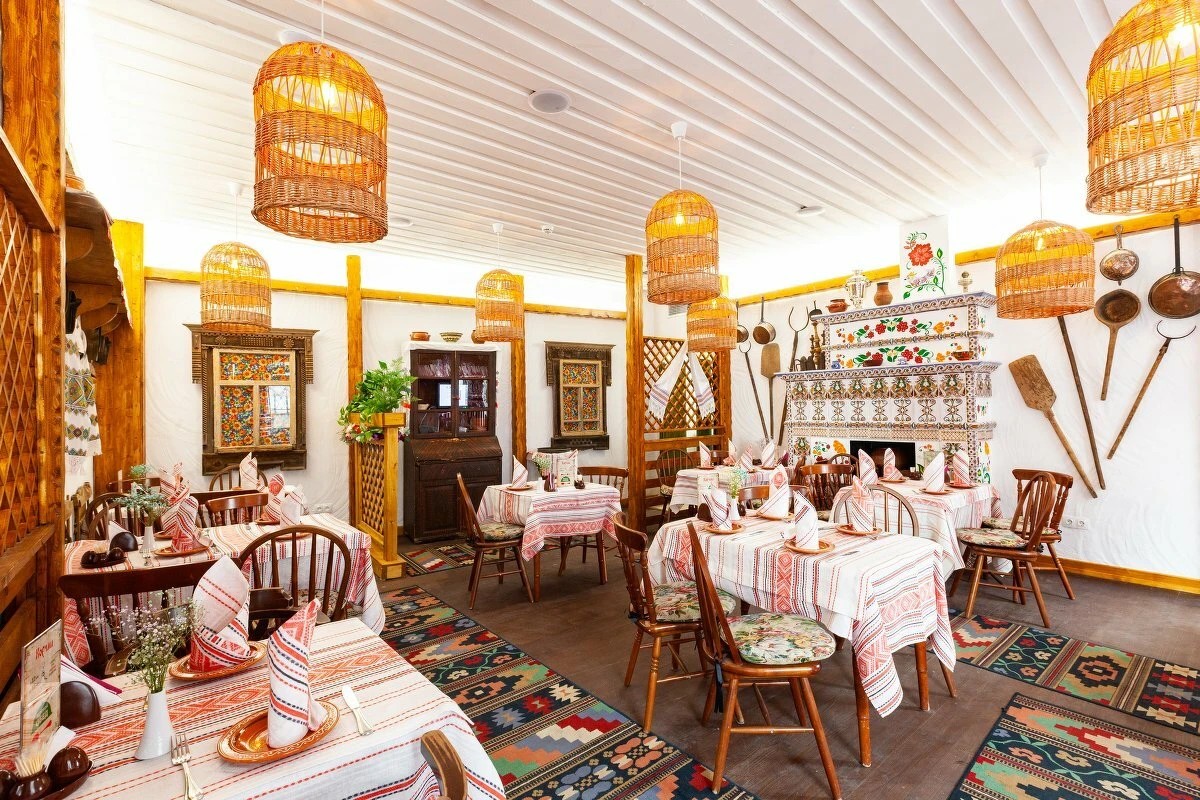 Интерьер ресторана украинской кухни «Тарас Бульба»