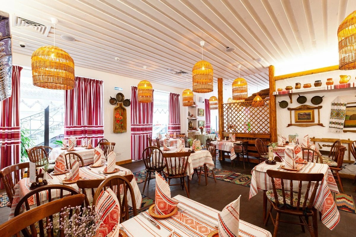 Интерьер ресторана украинской кухни «Тарас Бульба»