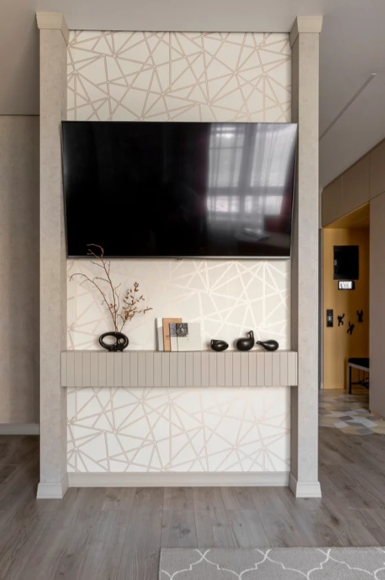 Двухкомнатная квартира с большой кухней и яркими акцентами