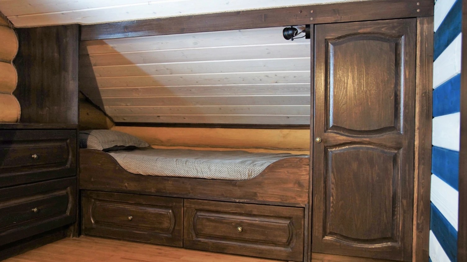 Баня-гостевой домик в морском стиле 56 м.кв