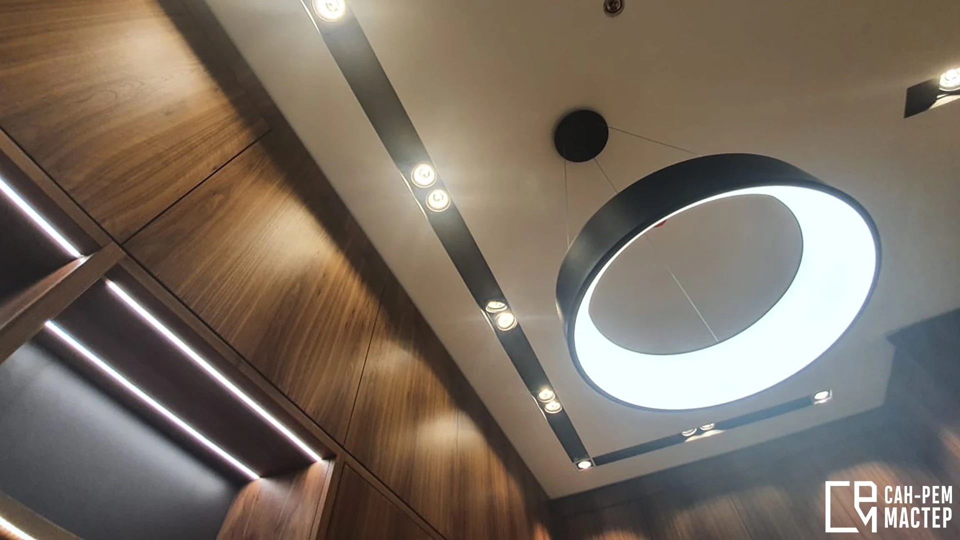 Бутик-ателье мужской одежды Mauro Prato (ТЦ Гранд Палас, Невский пр. 44)