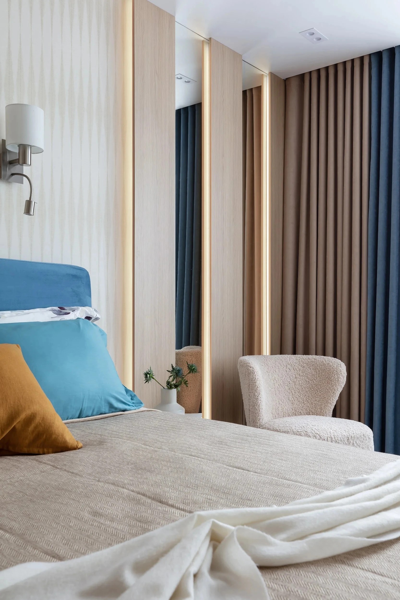 ПЕСОК И МОРЕ