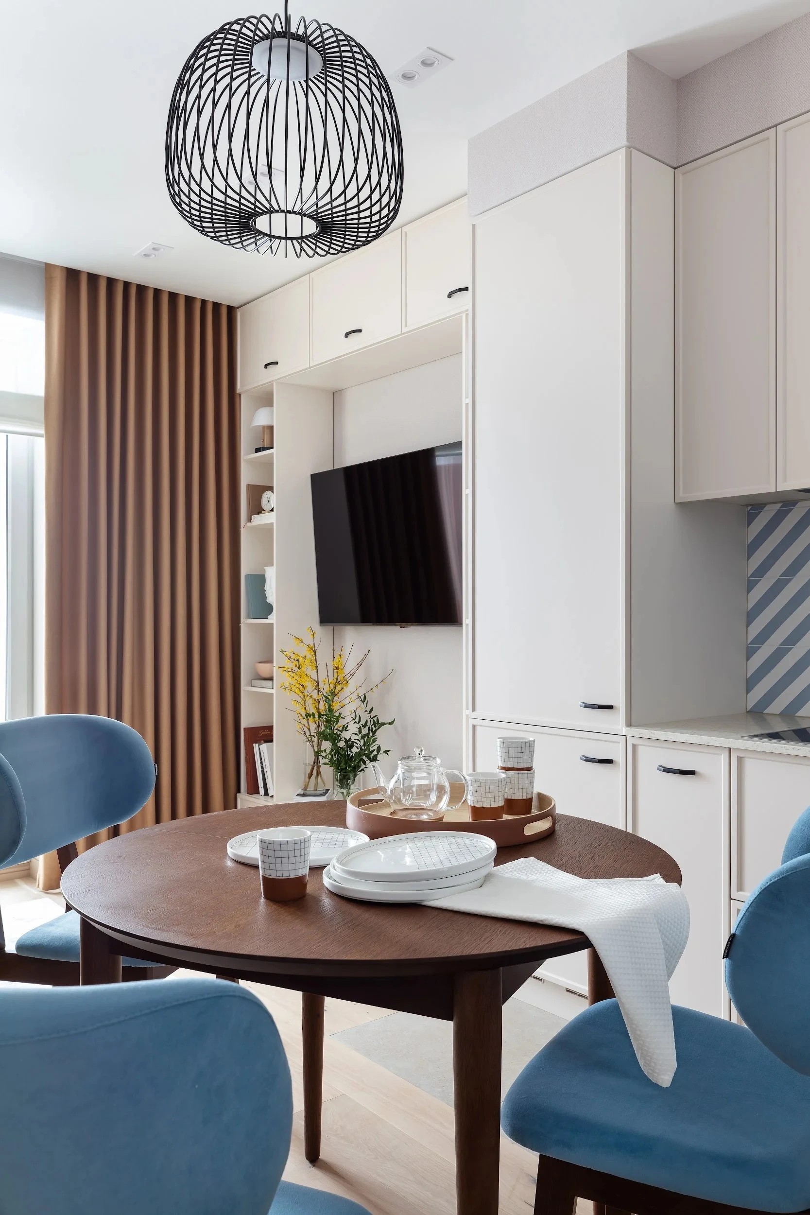 ПЕСОК И МОРЕ