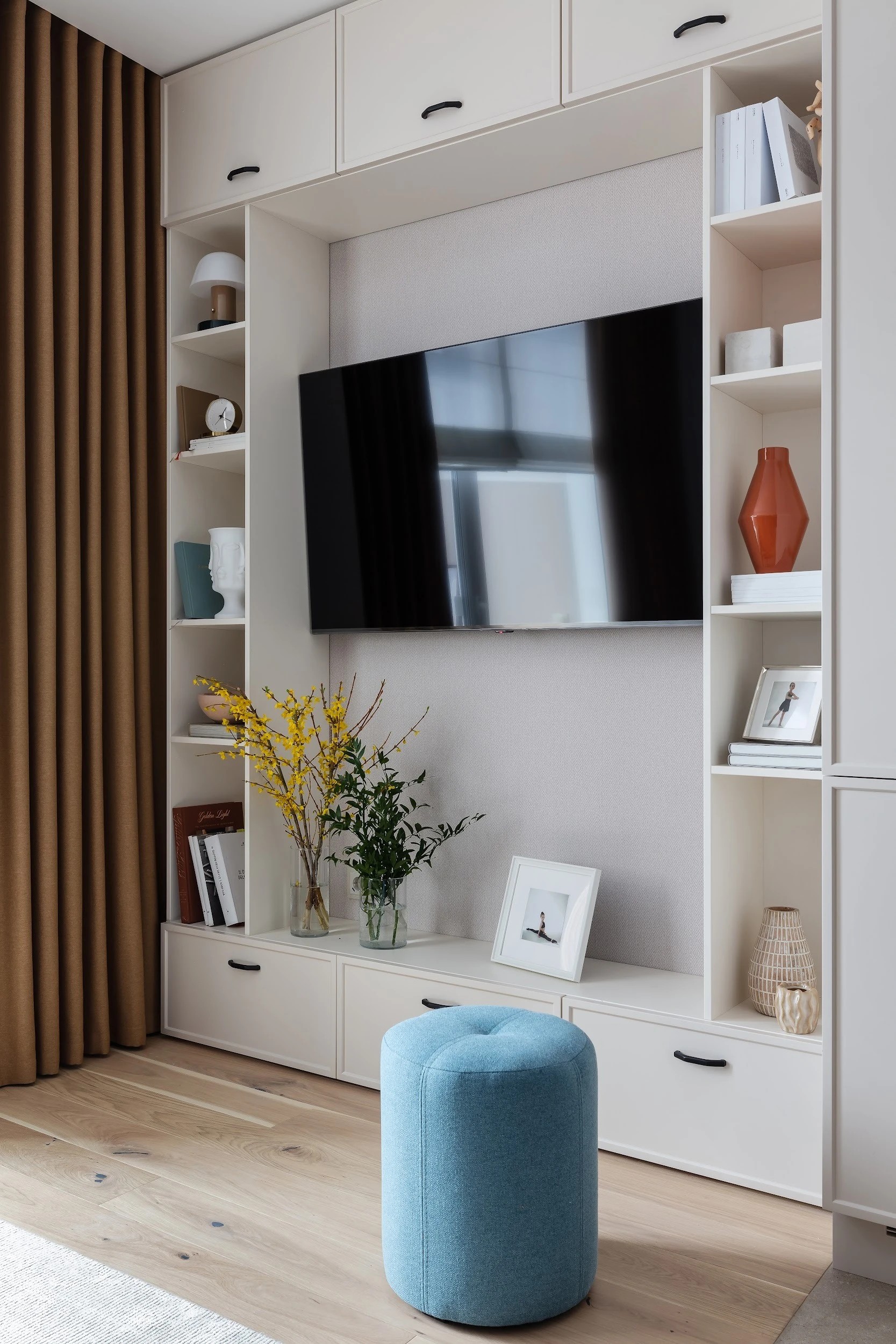 ПЕСОК И МОРЕ