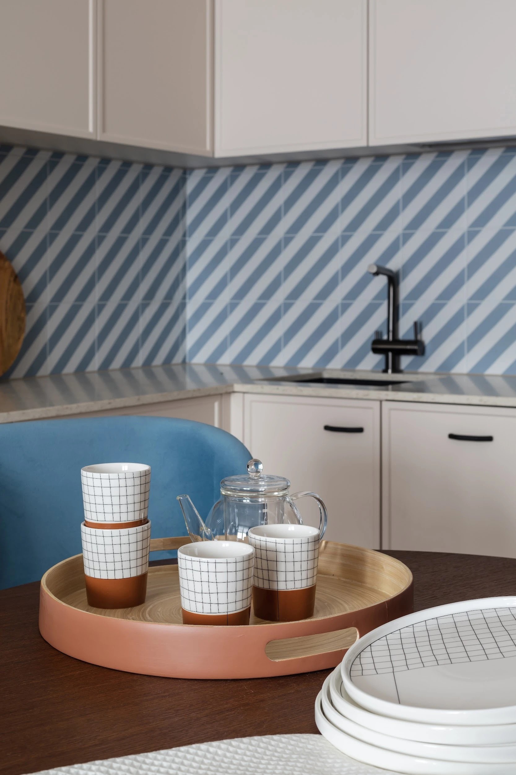 ПЕСОК И МОРЕ