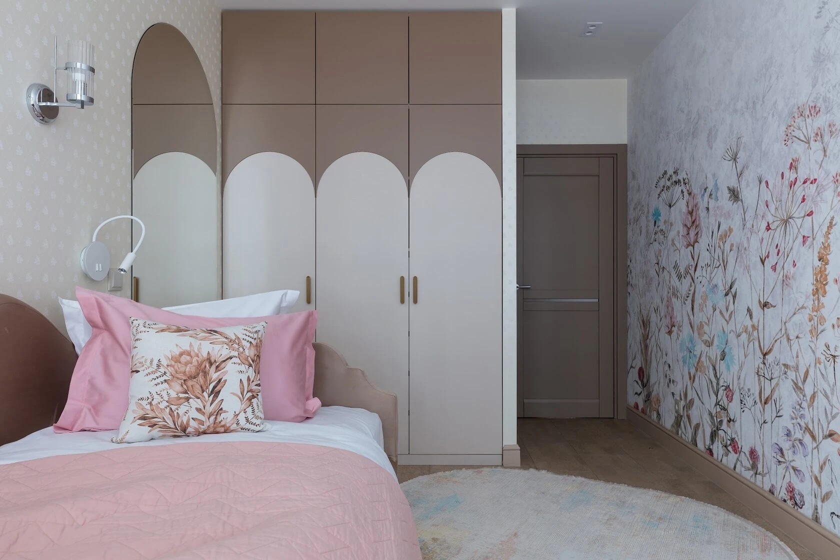 ПЕСОК И МОРЕ