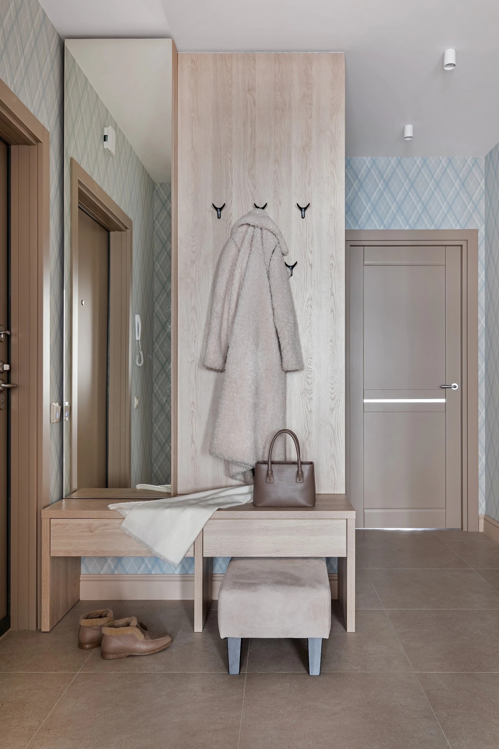 ПЕСОК И МОРЕ