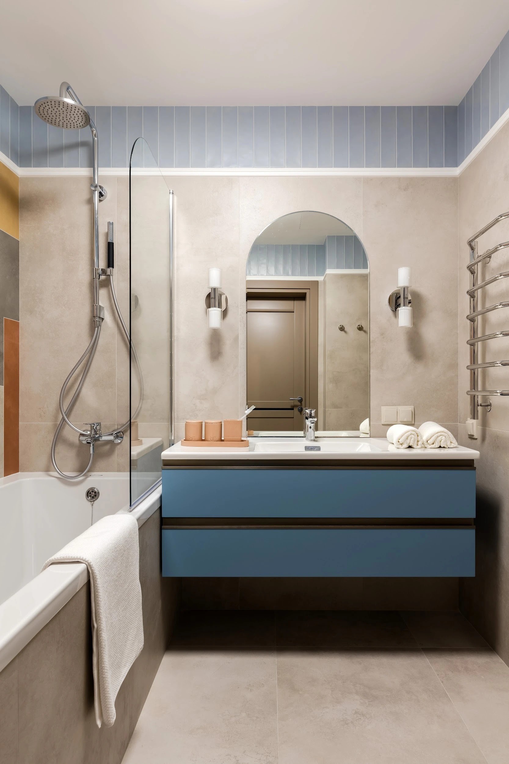 ПЕСОК И МОРЕ