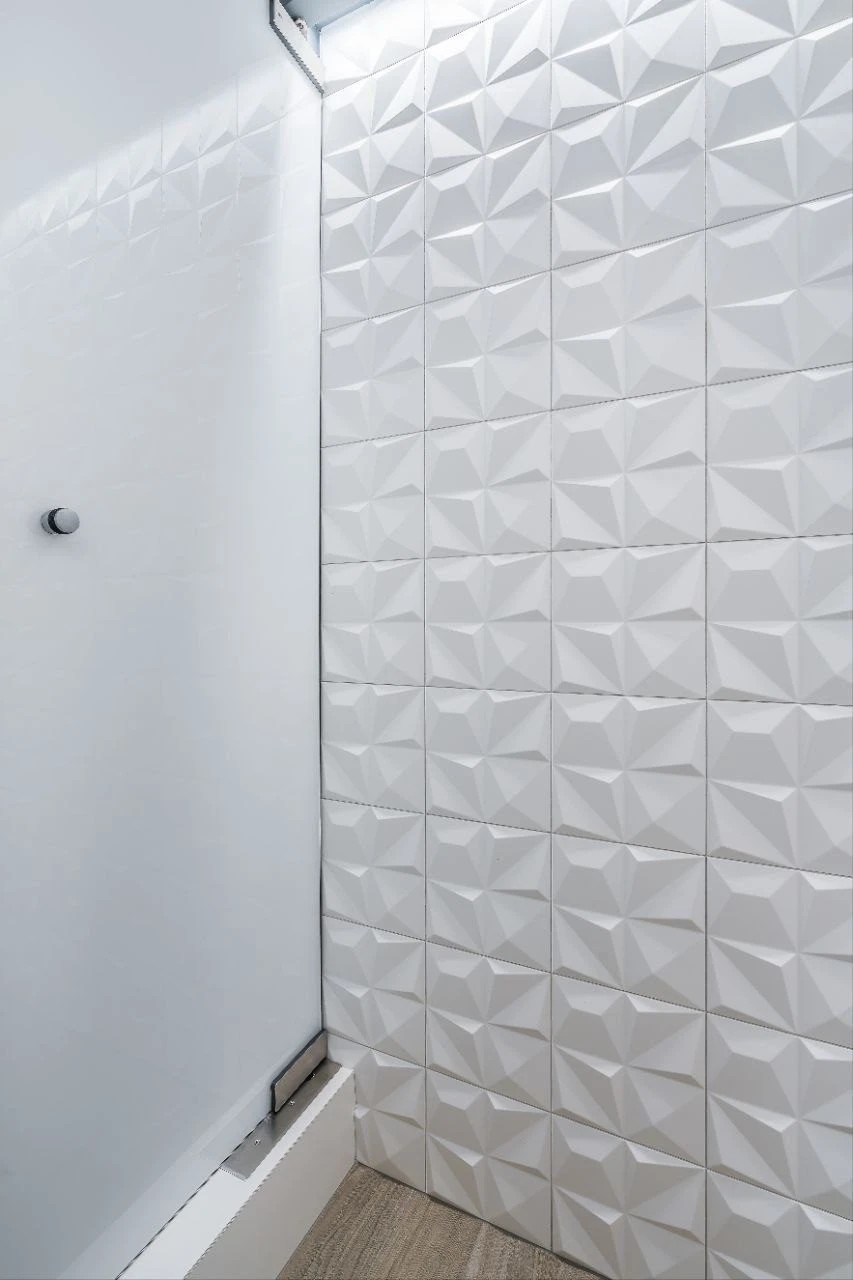 ДИЗАЙН-ПРОЕКТ ВАННОЙ В СВЕТЛЫХ ОТТЕНКАХ