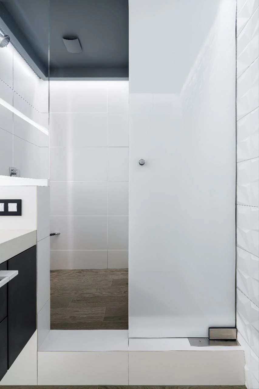 ДИЗАЙН-ПРОЕКТ ВАННОЙ В СВЕТЛЫХ ОТТЕНКАХ