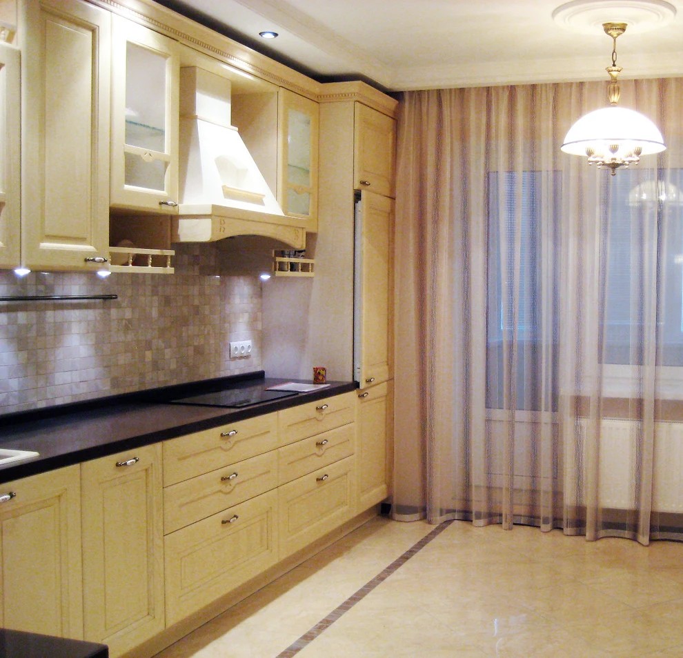 Трехкомнатная квартира в комплексе "Янтарный берег"