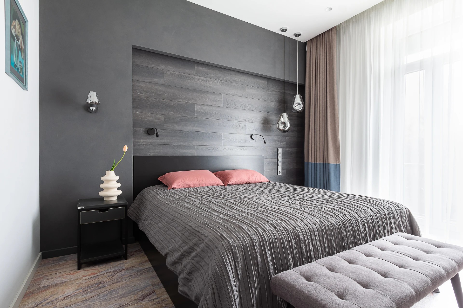 КВАРТИРА С ЯРКИМИ АКЦЕНТАМИ В СТАРОМ ФОНДЕ