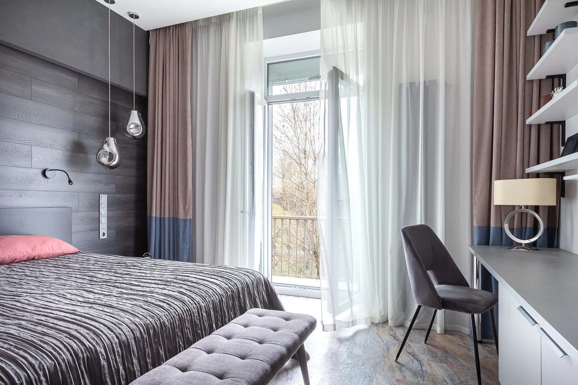 КВАРТИРА С ЯРКИМИ АКЦЕНТАМИ В СТАРОМ ФОНДЕ