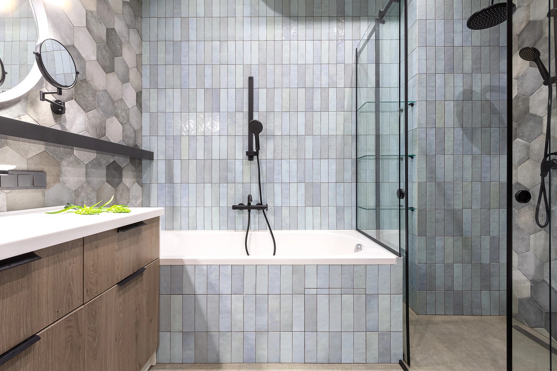 КВАРТИРА С ЯРКИМИ АКЦЕНТАМИ В СТАРОМ ФОНДЕ