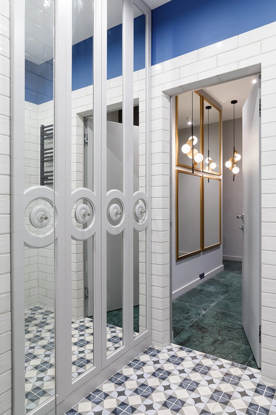 КВАРТИРА-ШКАТУЛКА ДЛЯ СЕМЬИ С ДВУМЯ ДЕТЬМИ