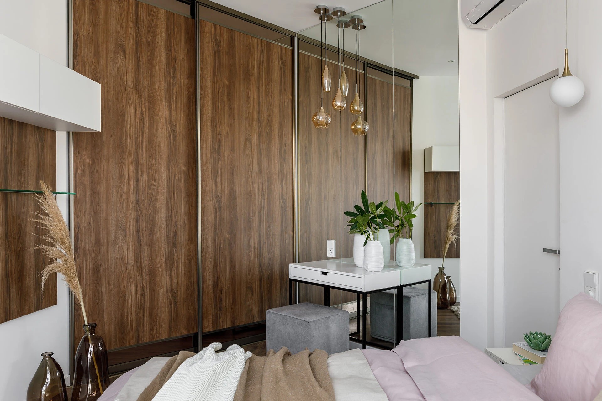 БЕЛЫЙ МИНИМАЛИСТИЧНЫЙ ИНТЕРЬЕР