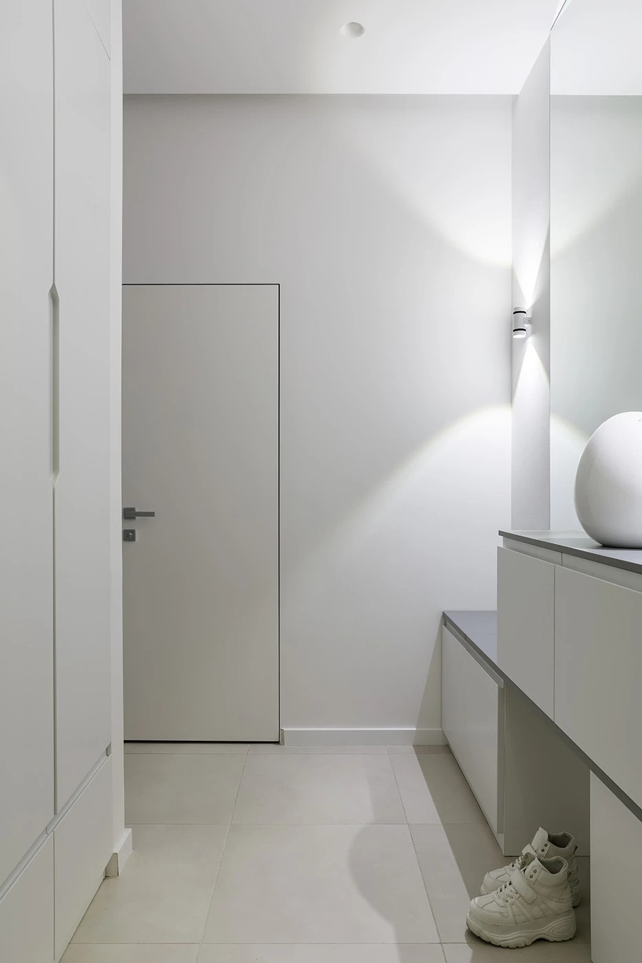 БЕЛЫЙ МИНИМАЛИСТИЧНЫЙ ИНТЕРЬЕР