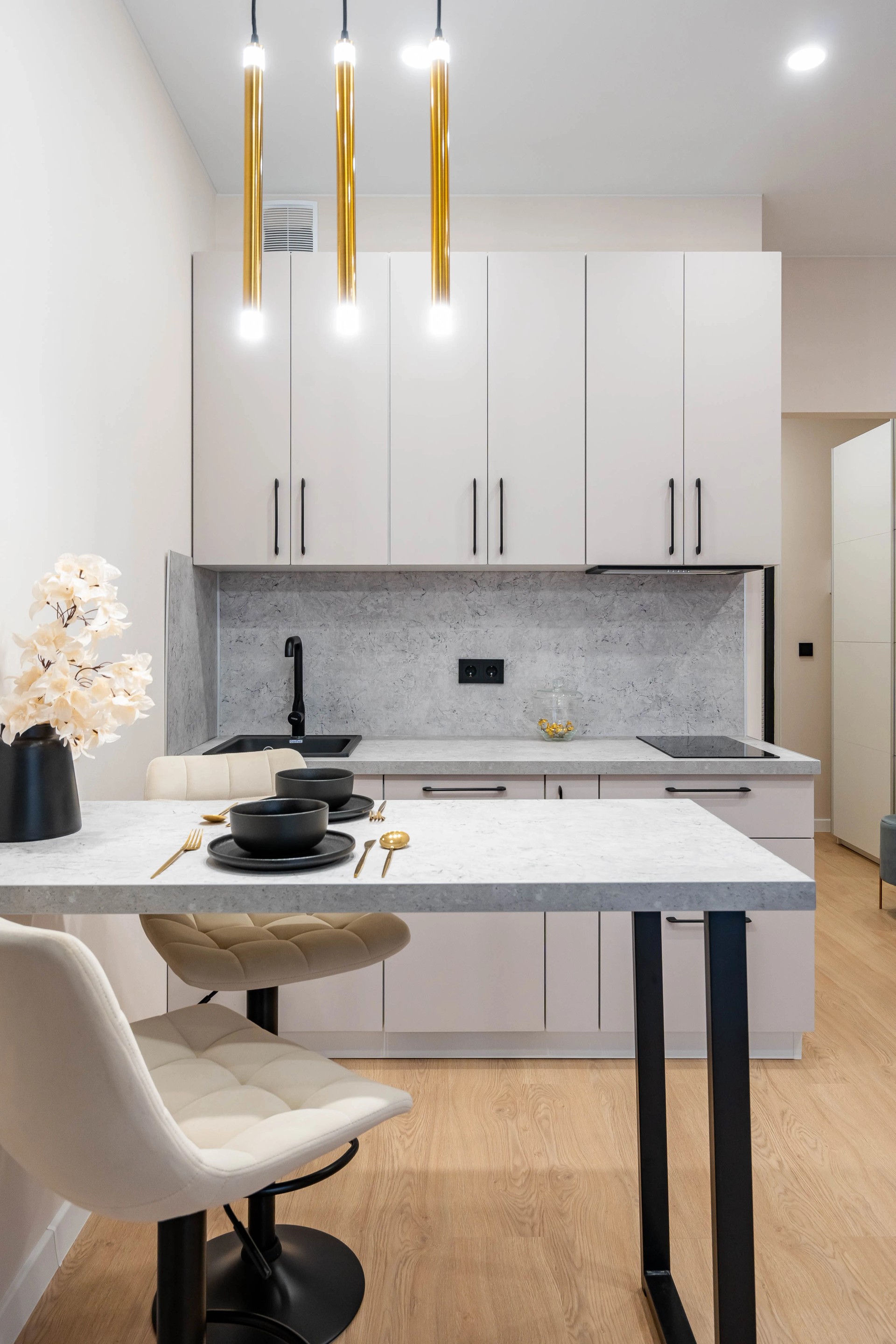 Студия с панорамным окном. ЖК  Европейский парк