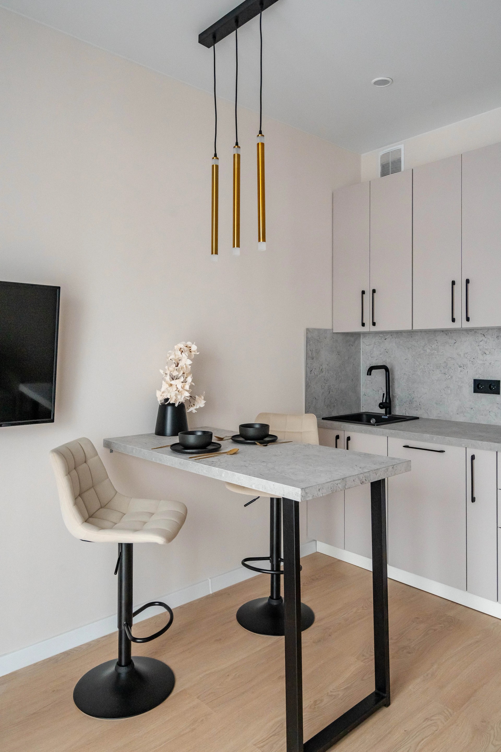 Студия с панорамным окном. ЖК  Европейский парк