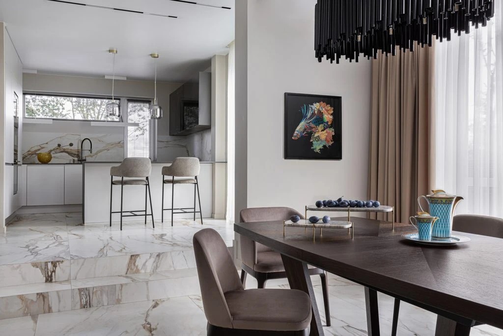 Элегантный интерьер загородного дома для молодой семьи.