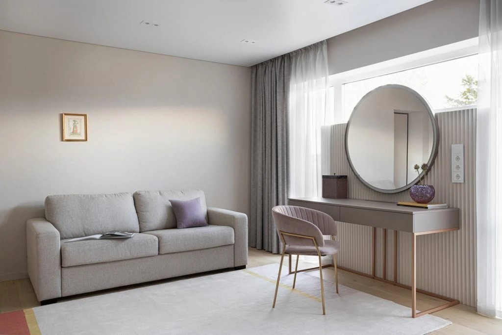 Элегантный интерьер загородного дома для молодой семьи.