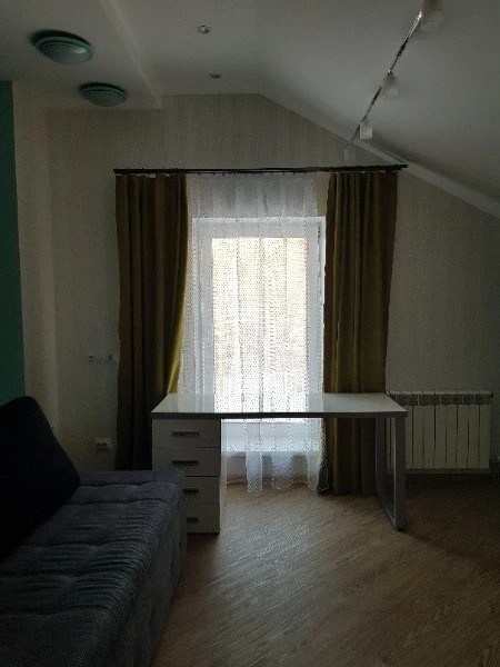 Университетская коттедж