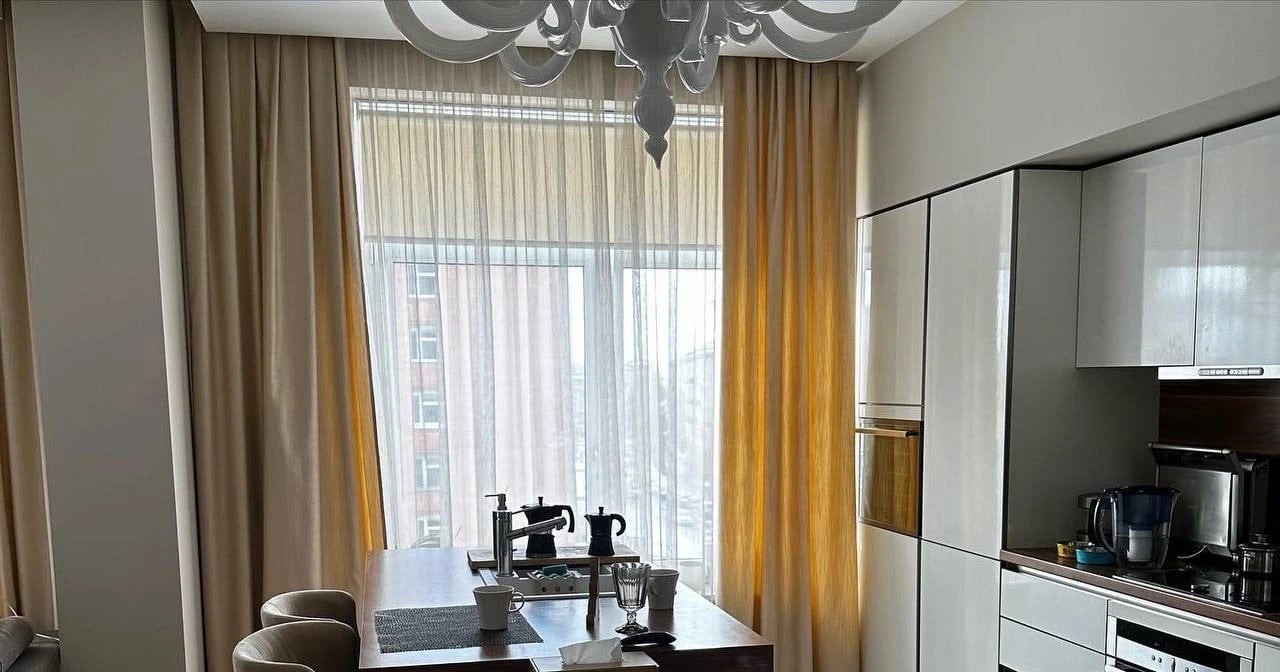 Гостиная в теплых тонах