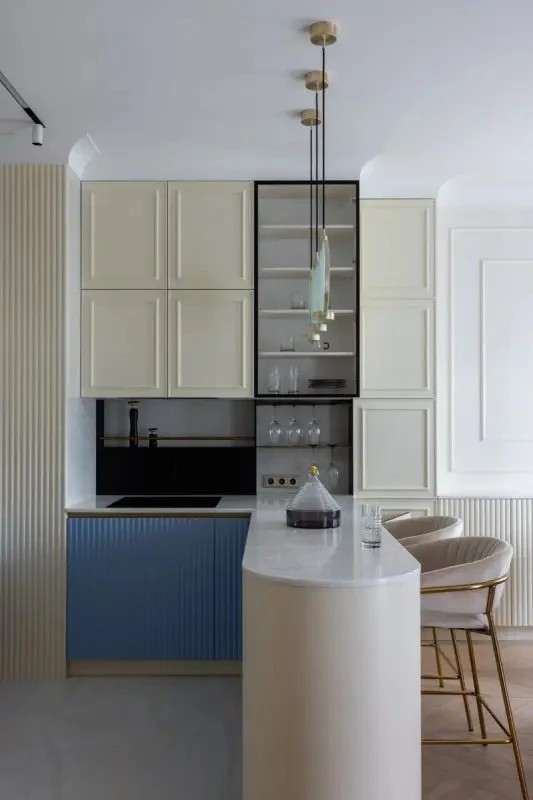 СВЕТЛАЯ КВАРТИРА 106 КВ.М. В ЕКАТЕРИНБУРГЕ