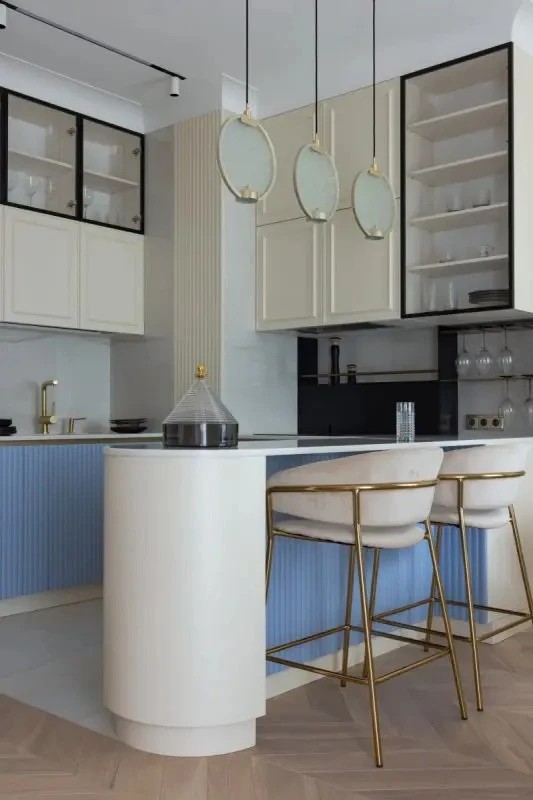 СВЕТЛАЯ КВАРТИРА 106 КВ.М. В ЕКАТЕРИНБУРГЕ