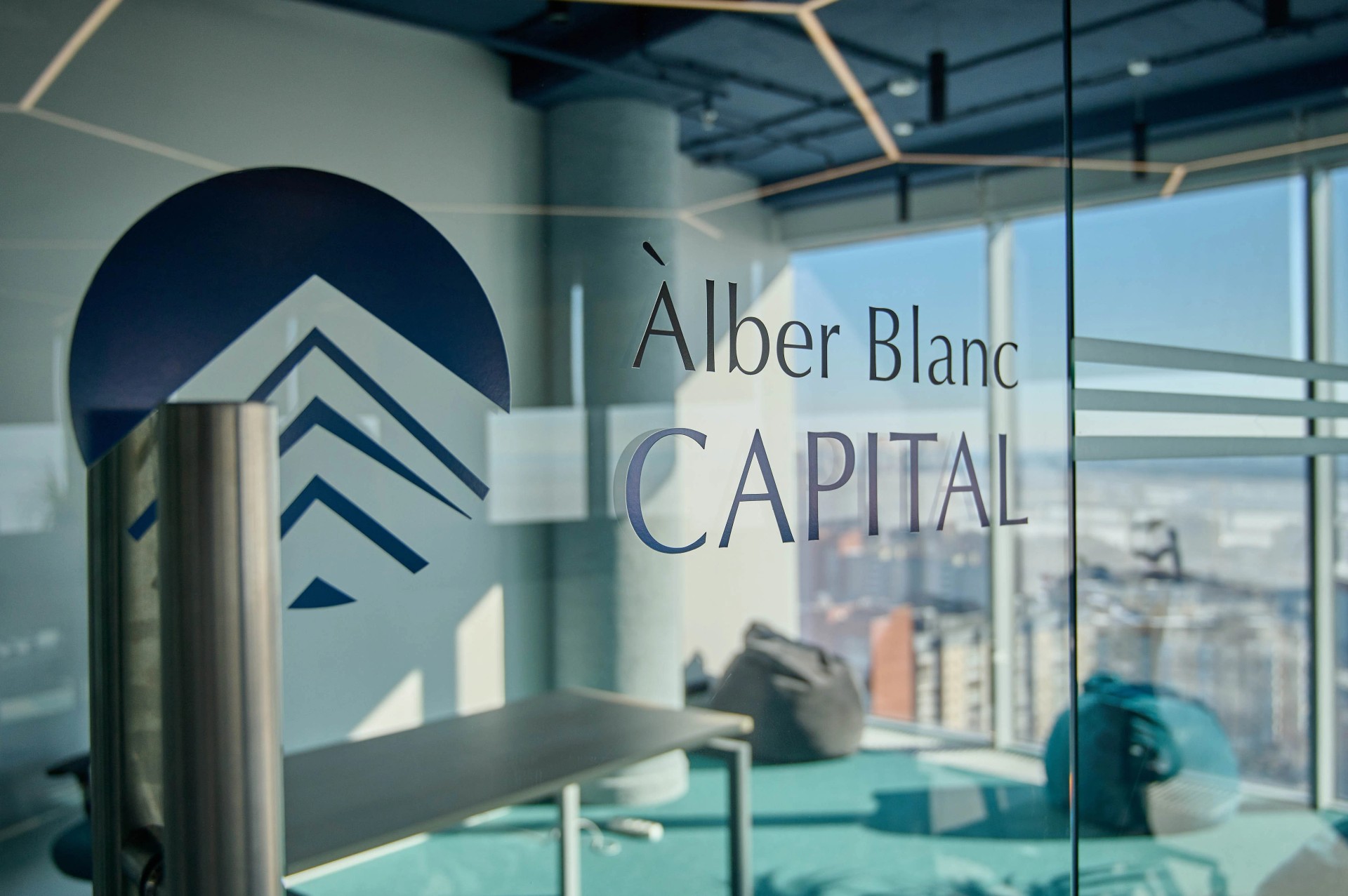 Офис с видом на Финский залив для IT компании