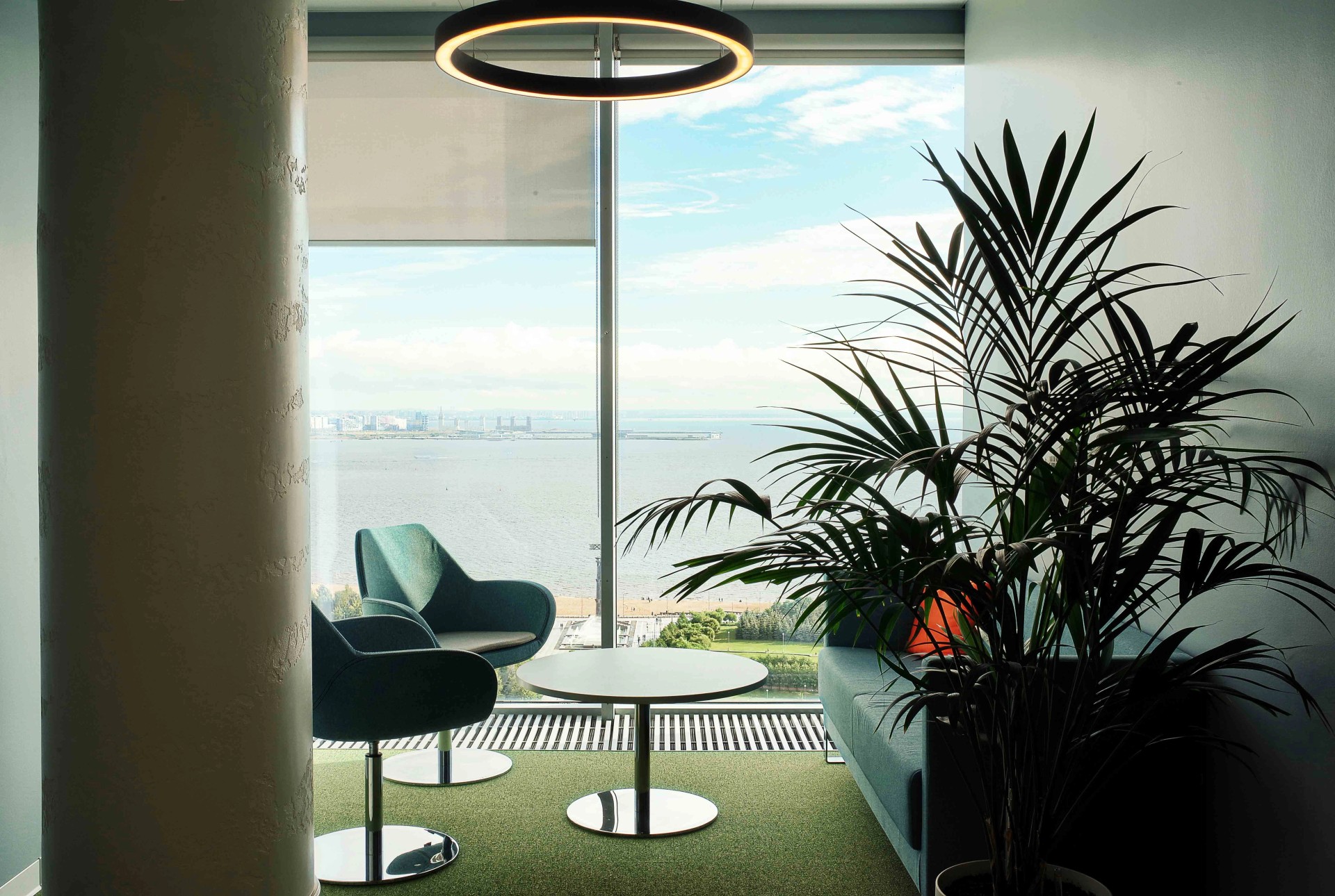 Офис с видом на Финский залив для IT компании