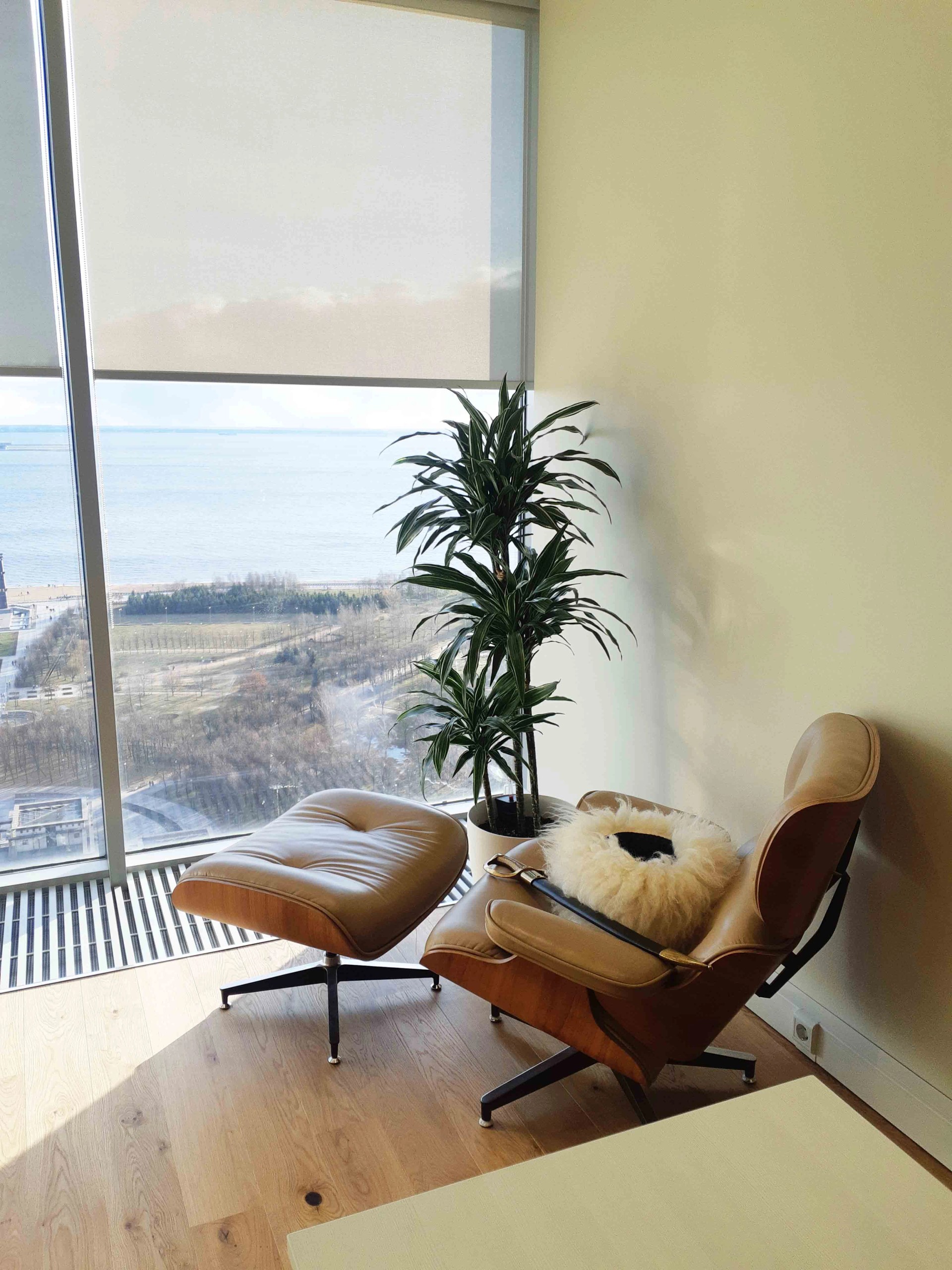 Офис с видом на Финский залив для IT компании