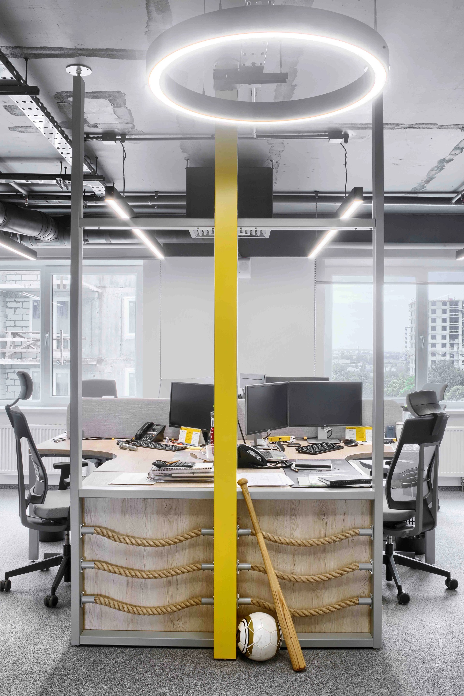 Просторный офис для международной транспортной компании