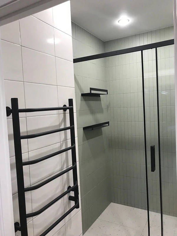 BELOOSTROVSKAYA / 01