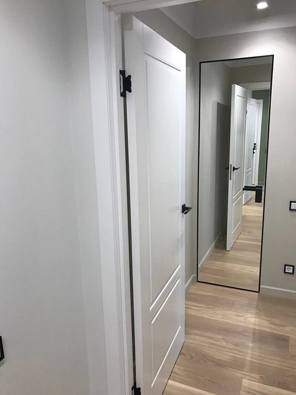 BELOOSTROVSKAYA / 01