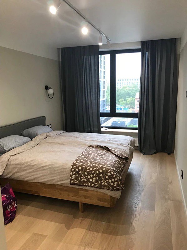 BELOOSTROVSKAYA / 01