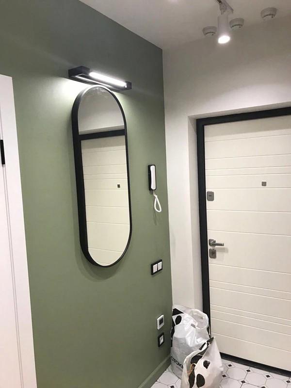 BELOOSTROVSKAYA / 01