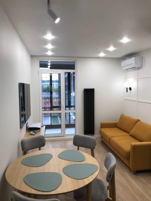 BELOOSTROVSKAYA / 01