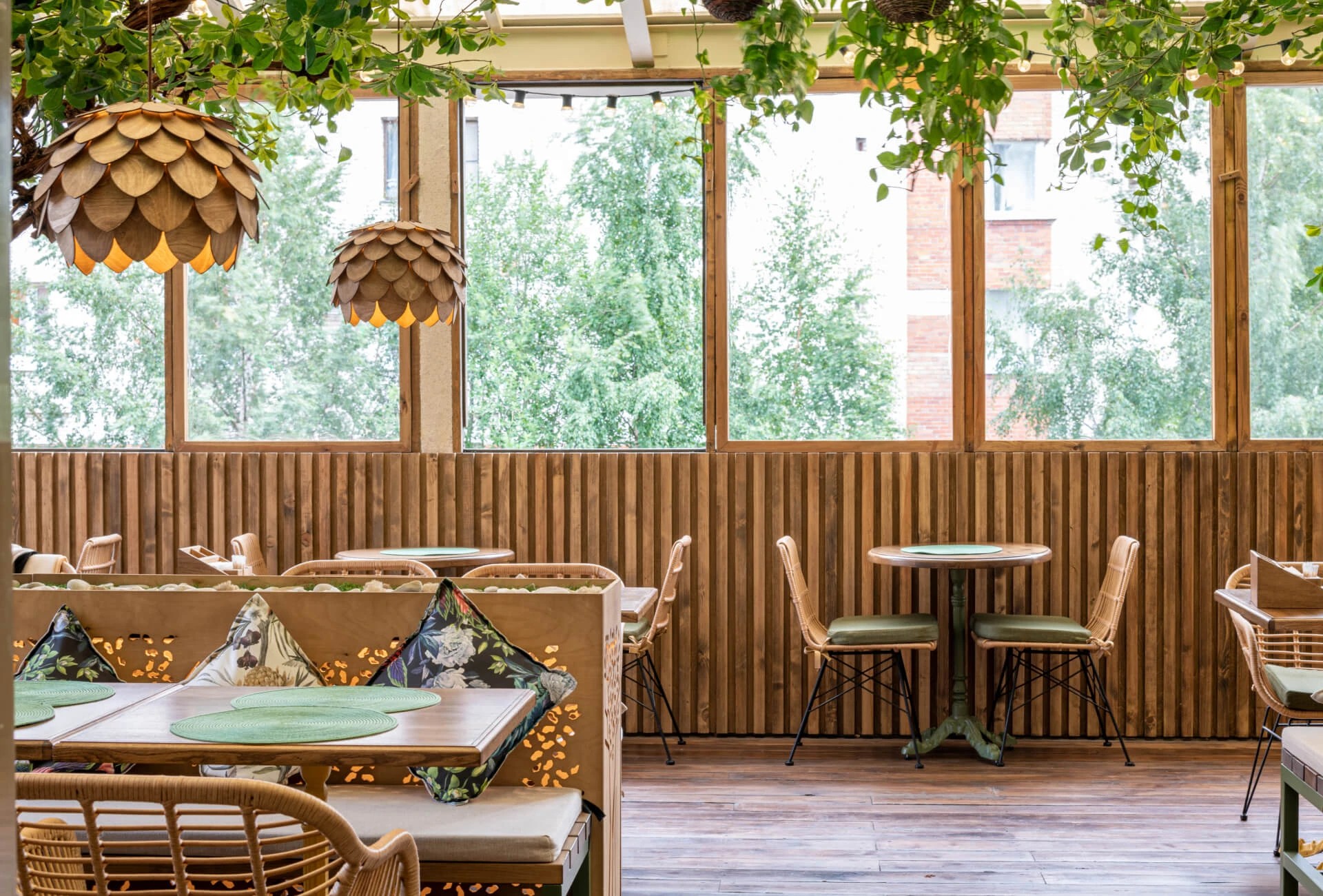 ЛЕТНЯЯ ВЕРАНДА ПЛЮШКИНА