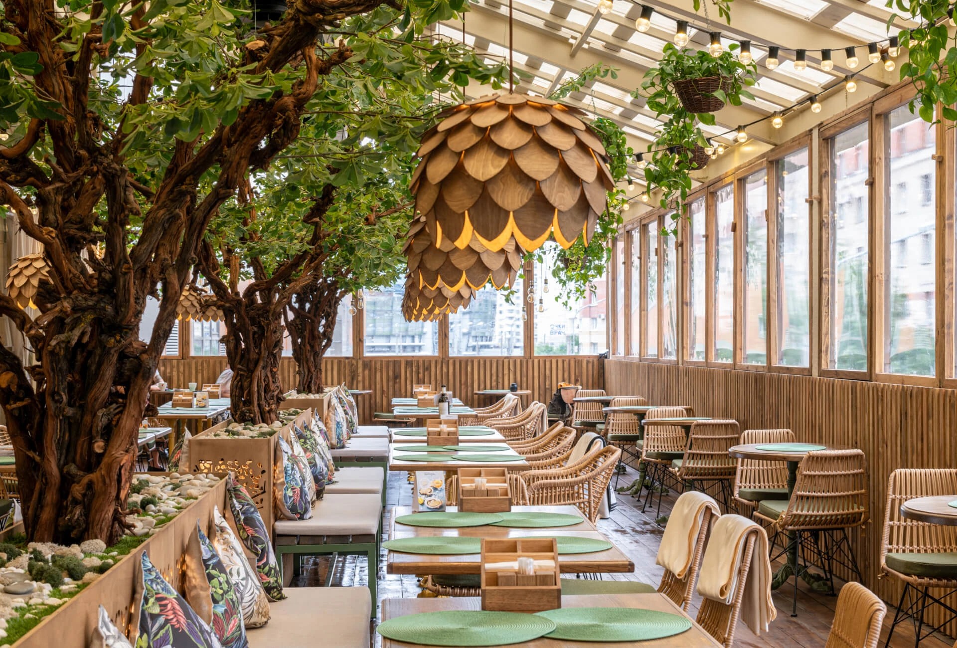 ЛЕТНЯЯ ВЕРАНДА ПЛЮШКИНА