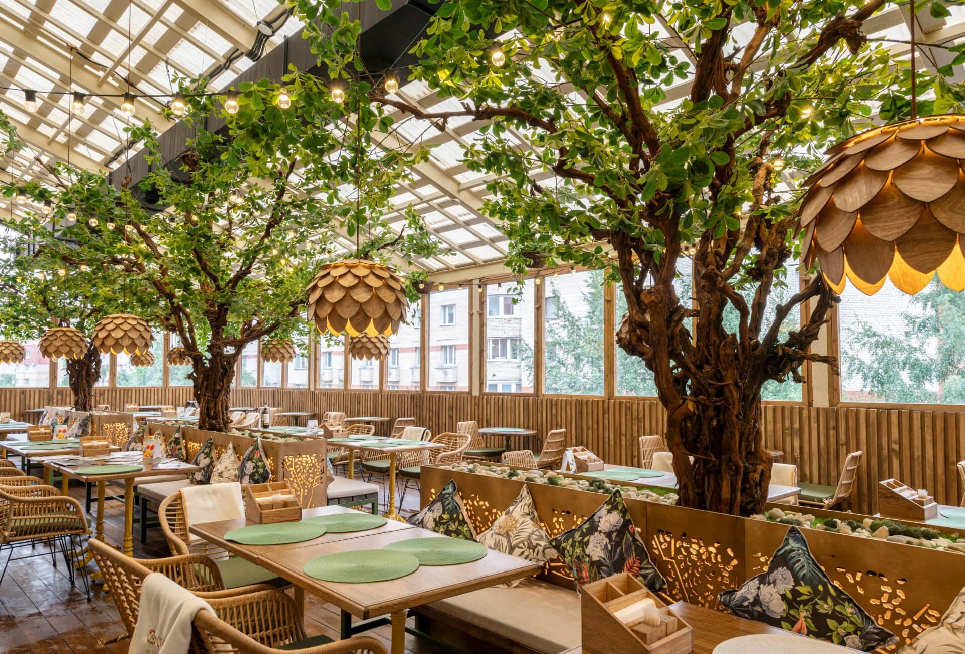 ЛЕТНЯЯ ВЕРАНДА ПЛЮШКИНА