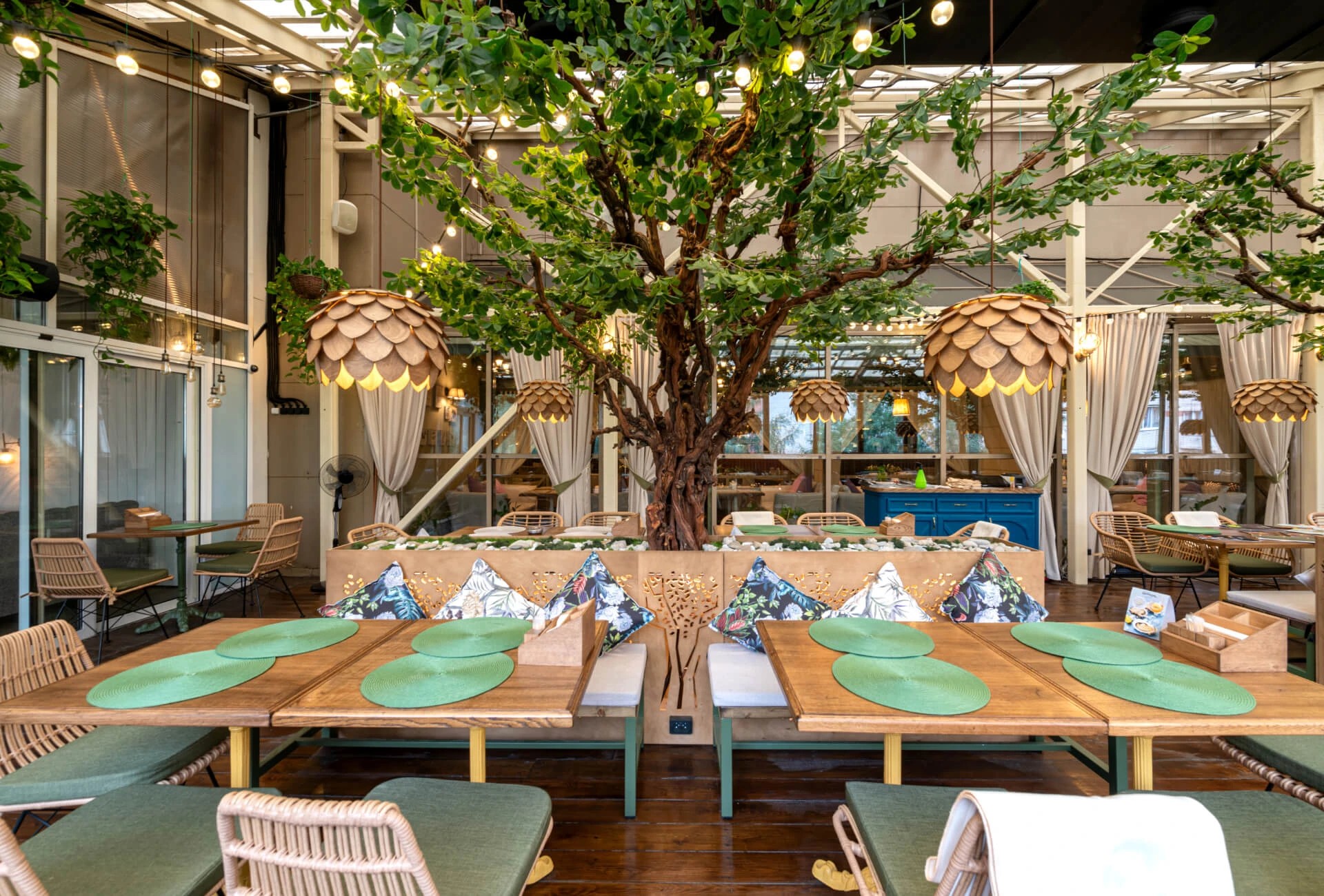 ЛЕТНЯЯ ВЕРАНДА ПЛЮШКИНА