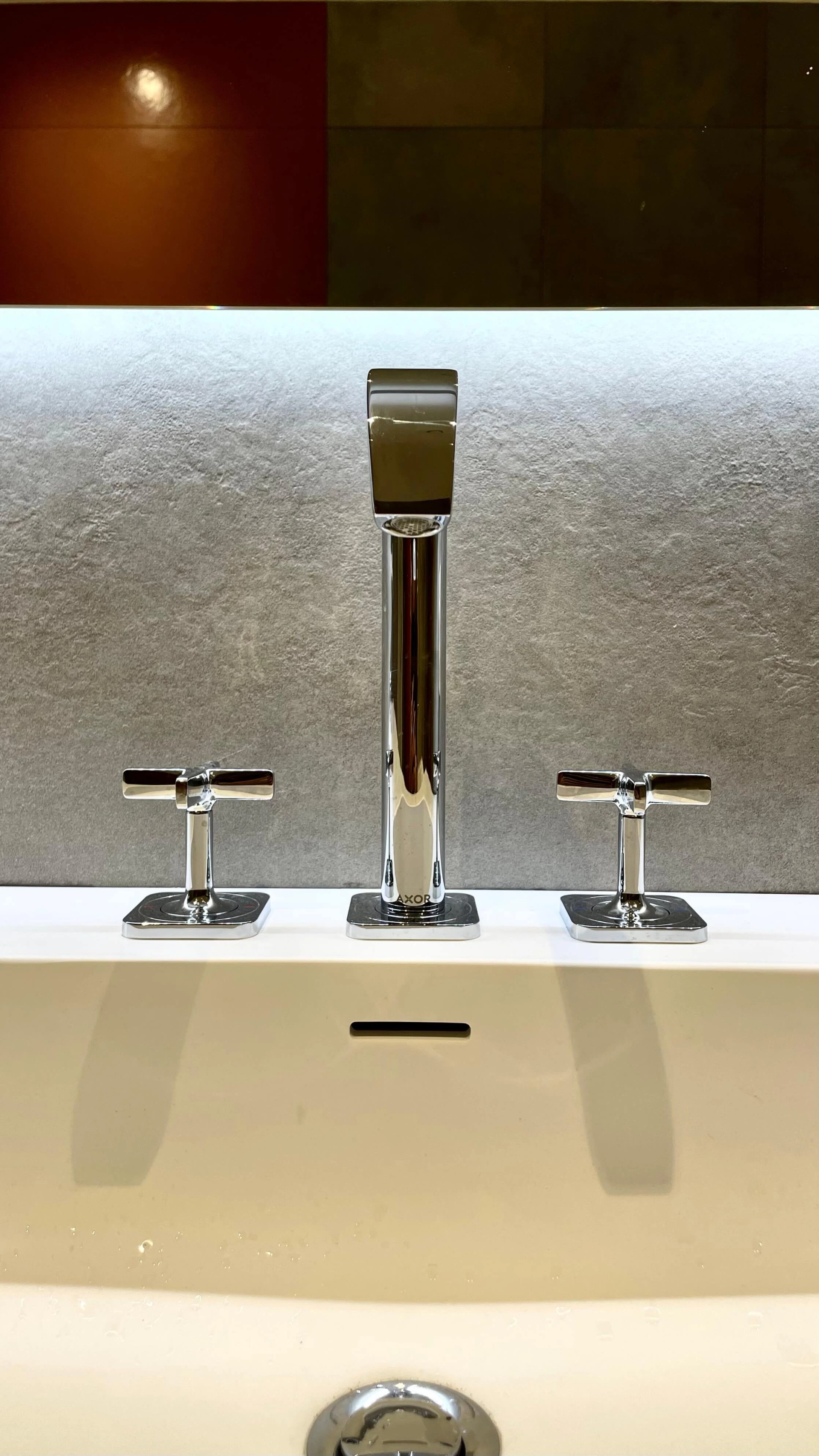 ЛЕОНТЬЕВСКИЙ МЫС